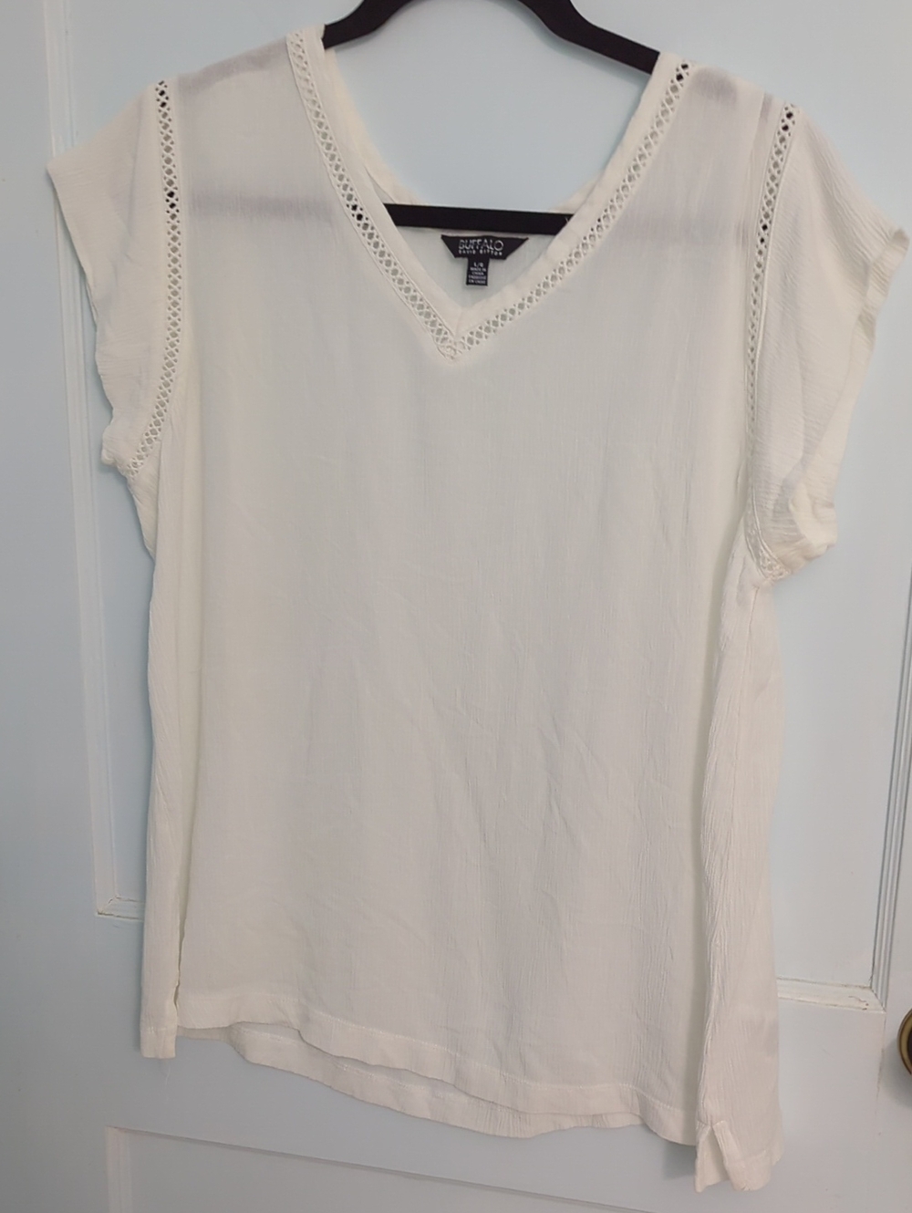 Buffalo David Bitton Sz L White V-Neck Crochet-Trim Short Sleeve Tunic